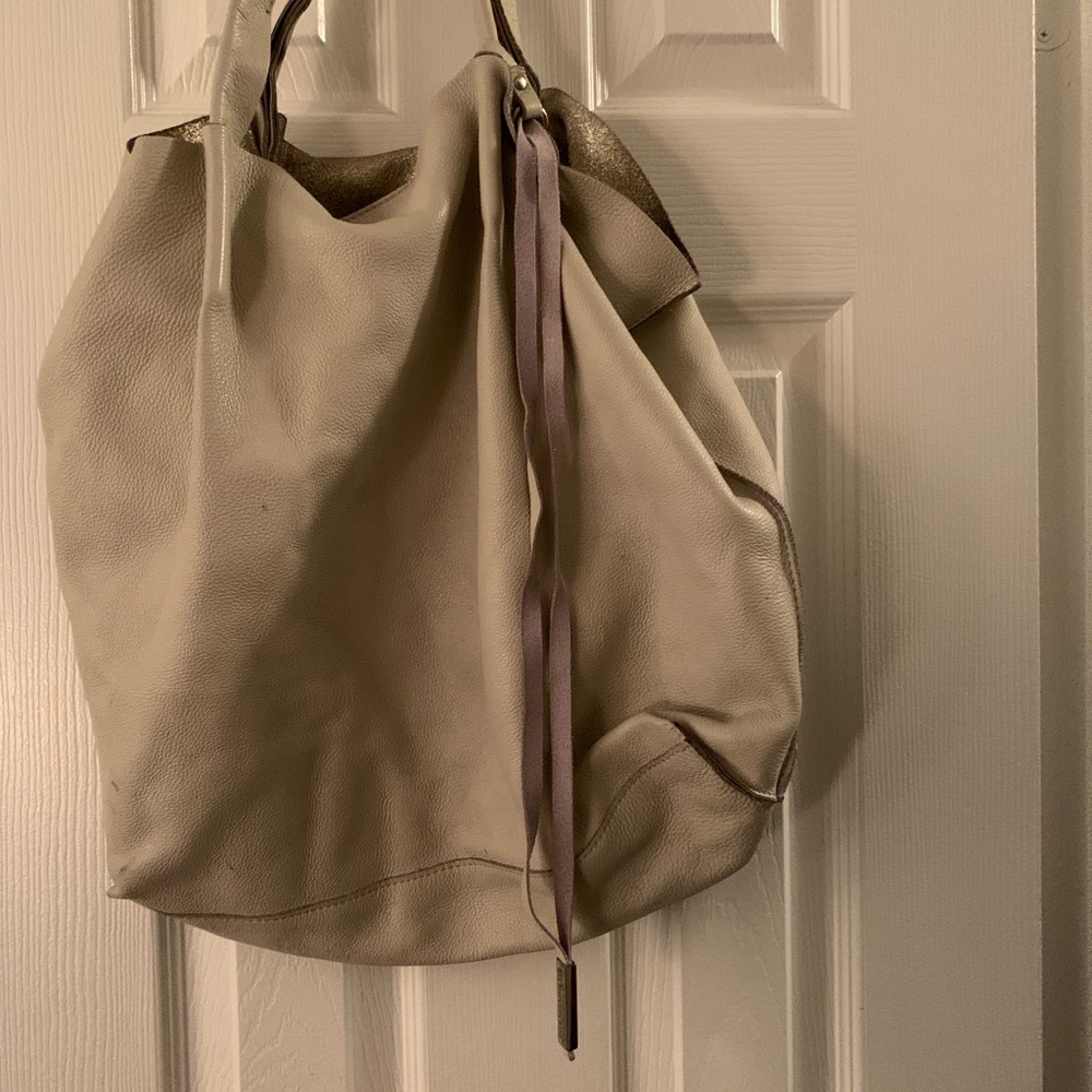 Leather bag
